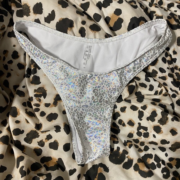 Holographic Cheetah Bikini Bottoms - Picture 1 of 1